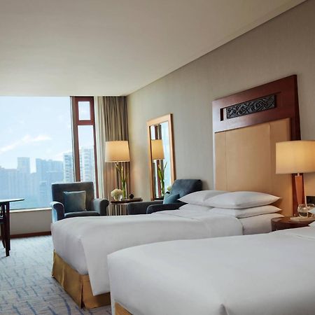 Renaissance Wuhan Hotel Exterior foto