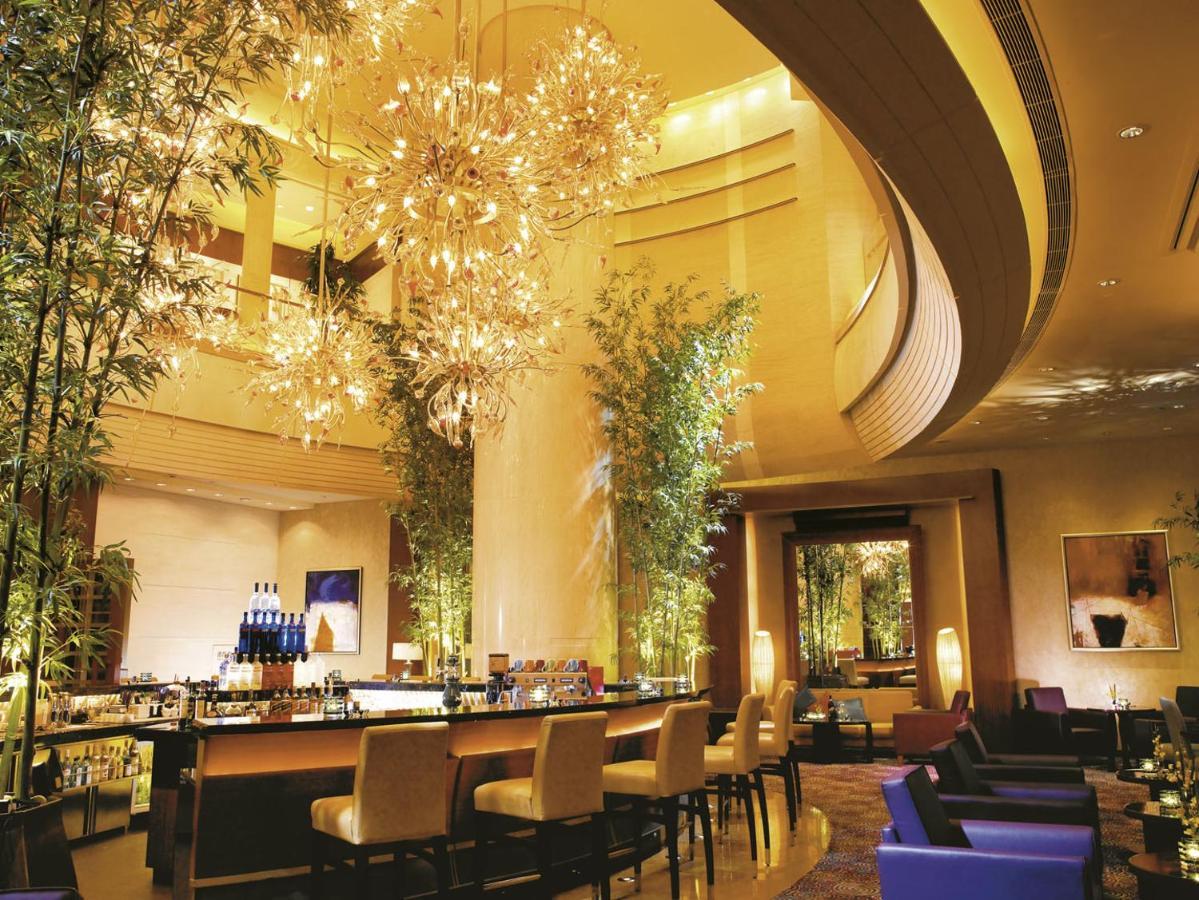 Renaissance Wuhan Hotel Exterior foto
